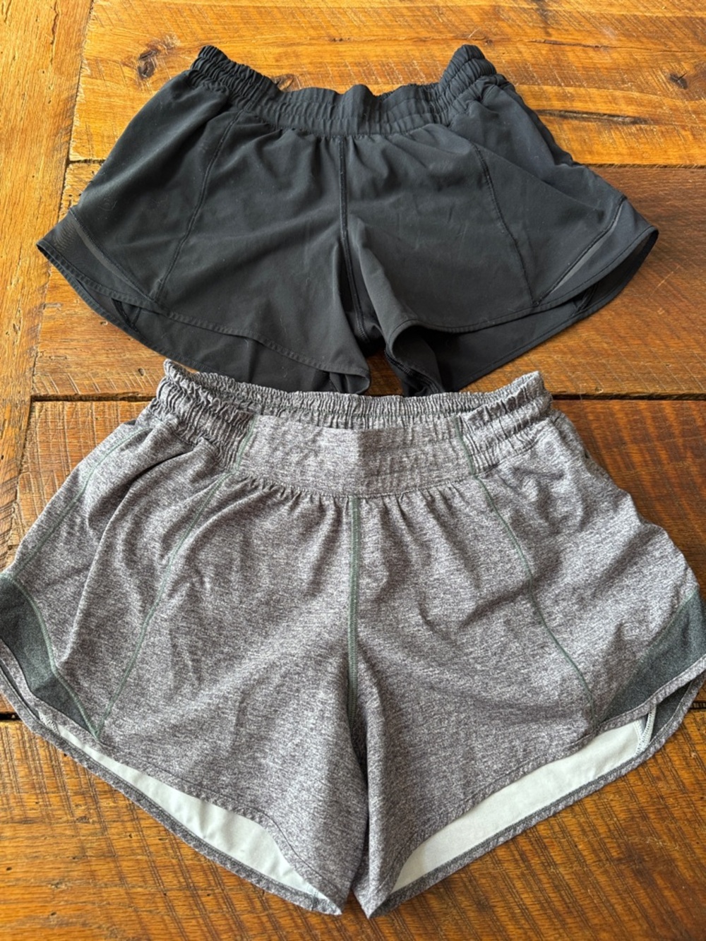 Lululemon Women’s Athletic Shorts - Black & Heather Gray